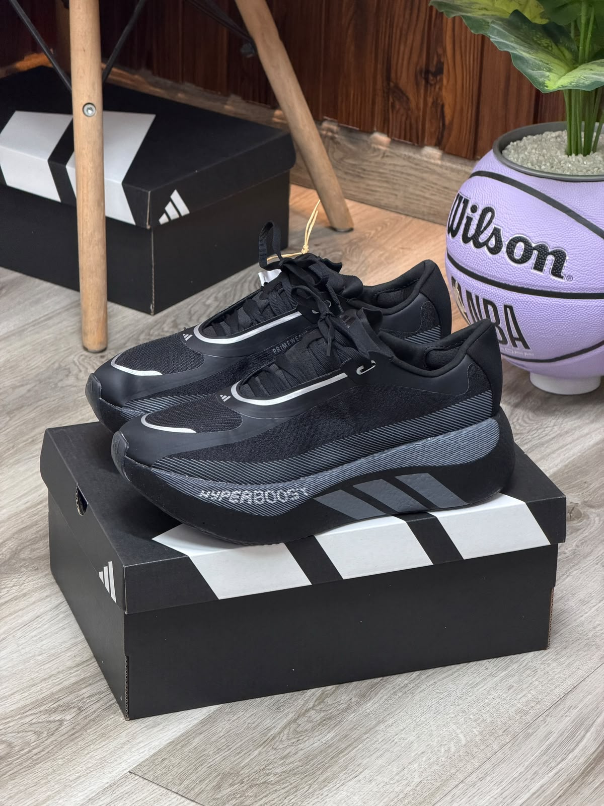 ADIDAS HYPERBOOST